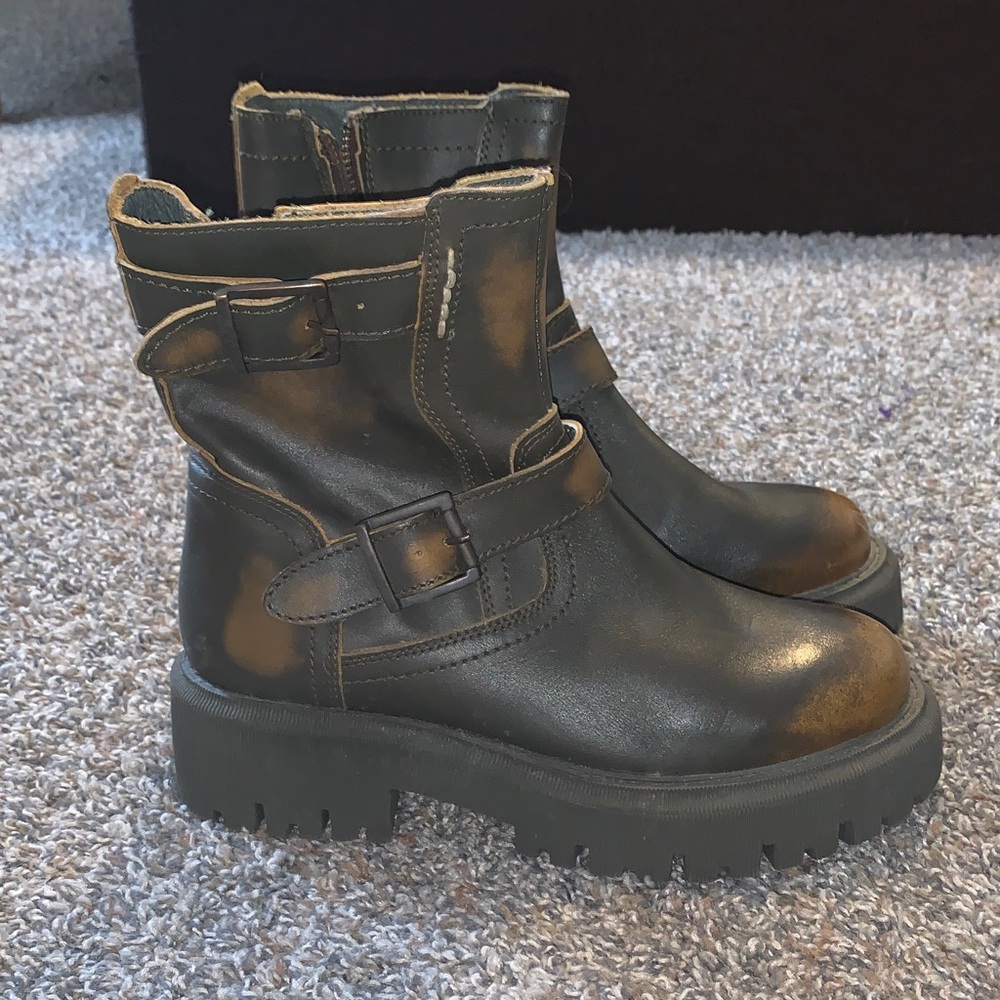 Steve Madden Black Ankle Boots
